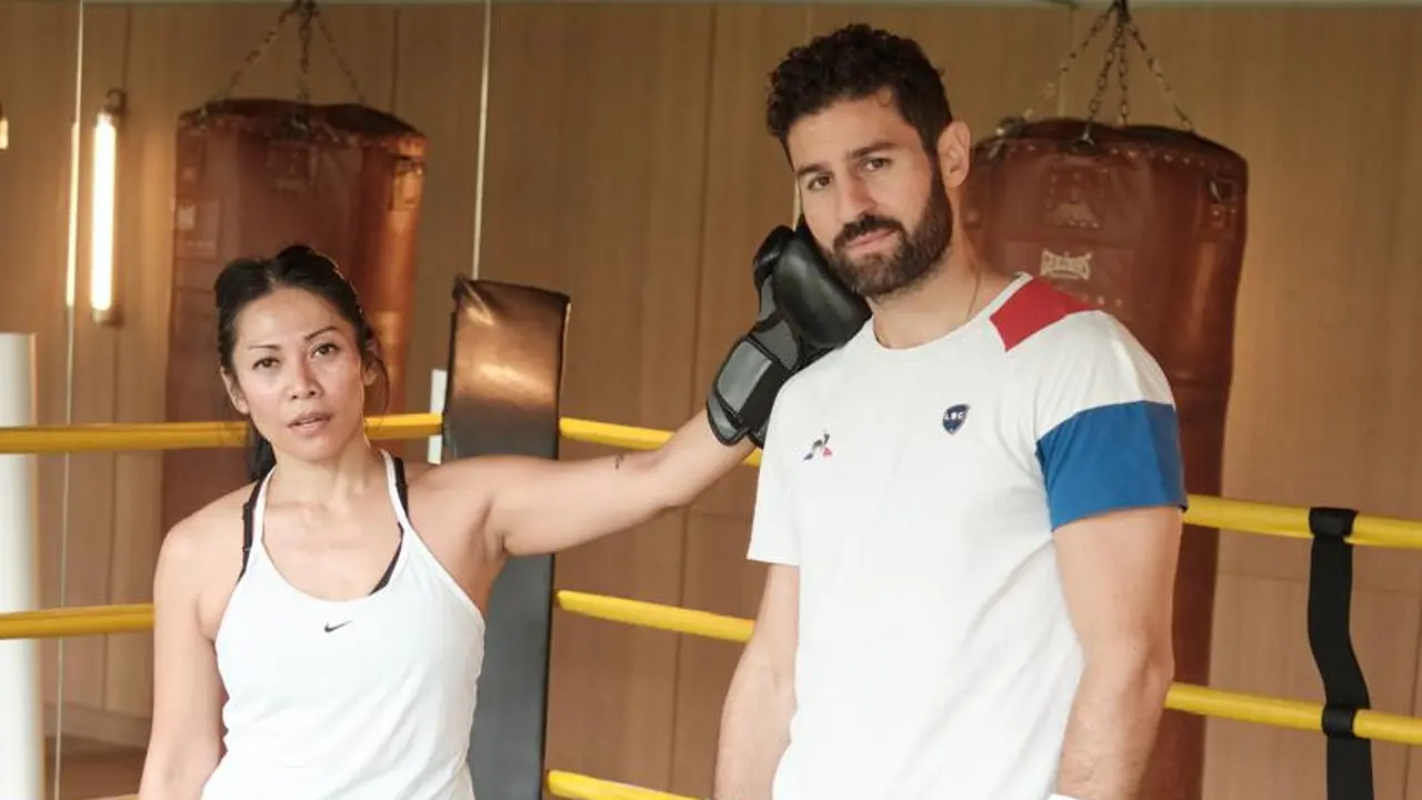 Anggun berlatih bersama juara Kickboxing Dunia