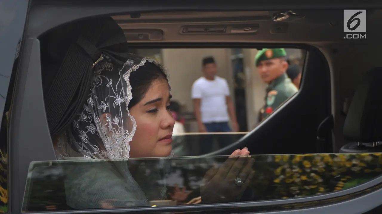 Prajurit TNI Iringi Upacara Persemayaman Ani Yudhoyono