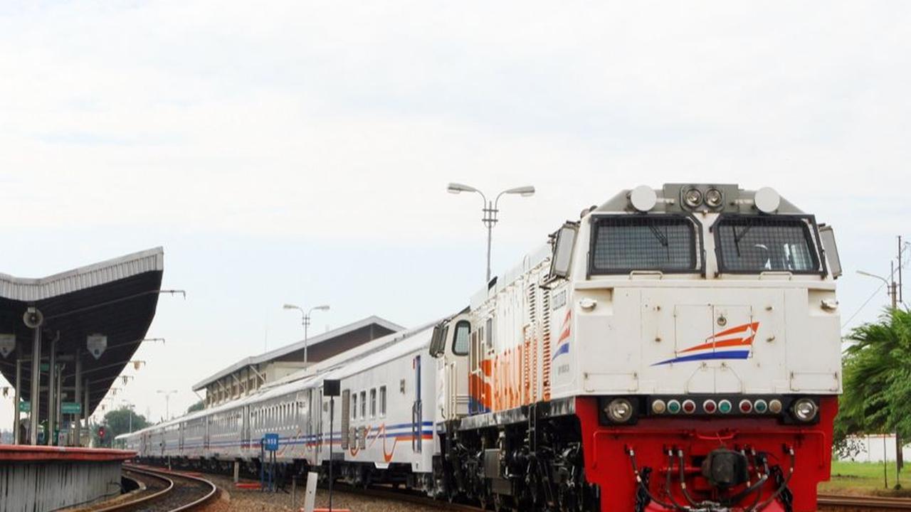 Kereta Api Jarak Jauh