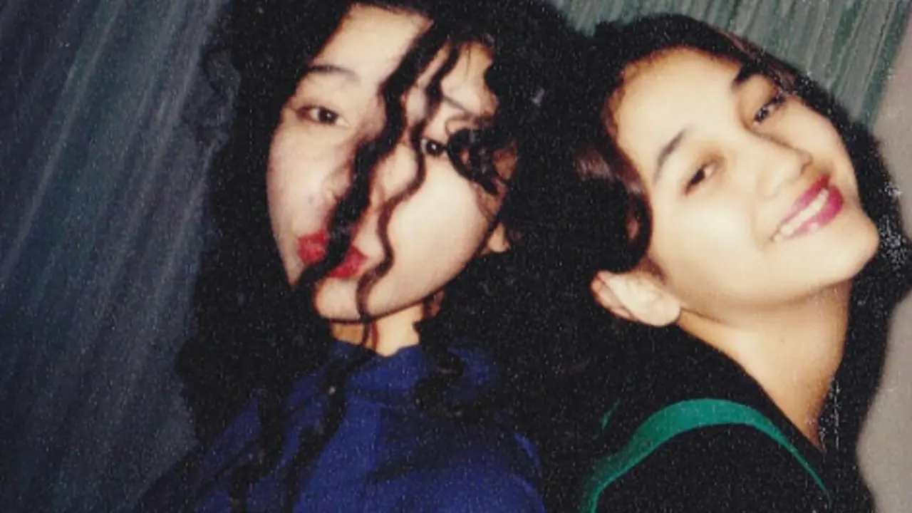Melly Goeslaw dan Nike Ardilla