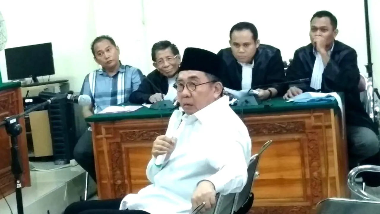 Bersaksi di Sidang Gubernur Bengkulu dan Istri Mengelak Fakta