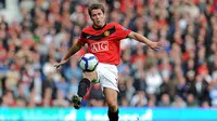 2. Michael Owen, diboyong dari Newcastle, peraih Ballon d'Or 2001 itu gagal menunjukan tajinya. Ex bintang Liverpool ini hanya tampil sebanyak 52 kali dan mencetak 17 gol, angka yang rendah untuk ukuran striker di klub sebesar MU. (AFP/Paul Ellis)