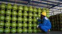 Pasokan gas LPG 3 Kilogram di SPBE Klatak Banyuwangi  Normal (Hermawan Arifianto/Liputan6.com)