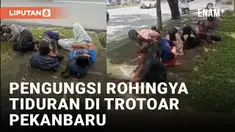 Pengungsi Rohingya yang Terlantar di Pekanbaru Tiduran di Jalur Pejalan Kaki