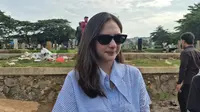 Jessica Mila Ziarah ke Makam Vidi Aldiano, Ceritakan Momen Panik Saat Dengar Kabar Duka