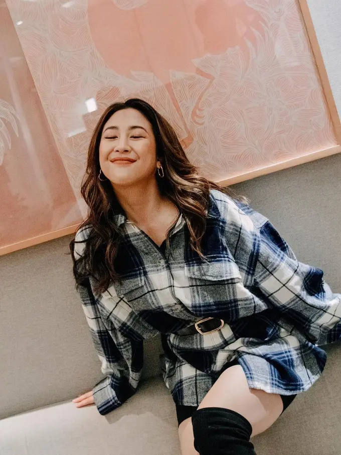 Sherina Munaf dengan rambut panjang (Instagram/sherinamunaf)