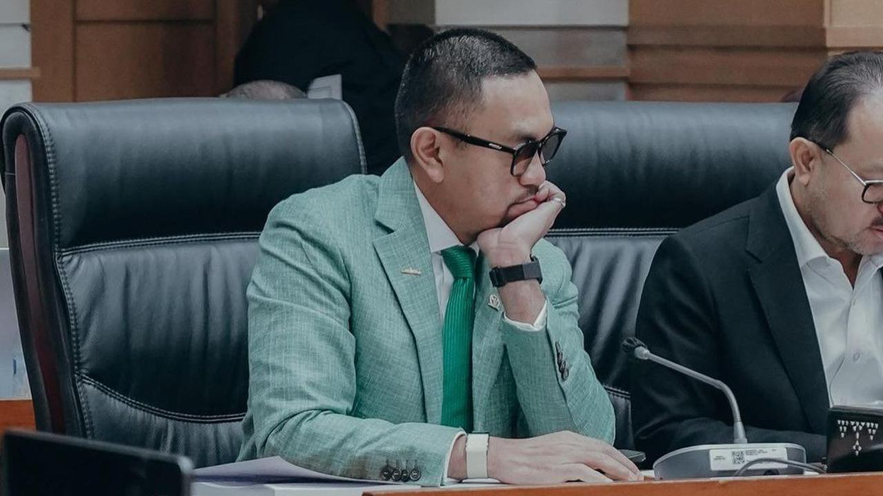 Sahroni mengaku partainya lebih baik menunggu proses selanjutnya dari KPK ketimbang berandai-andai.