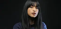 Film Alas Roban yang dibintangi Michelle Ziudith dan Taskya Namya viral salah satunya karena teaser yang menampilkan lagu Nike Ardilla, “Bintang Kehidupan.”
