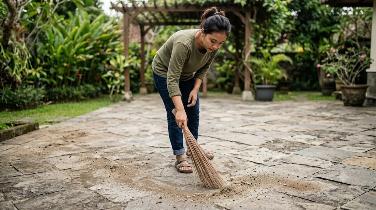 Cara Membersihkan Batu Alam Teras