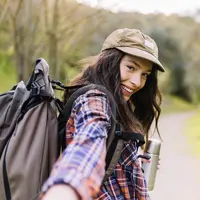 woman camping/copyright freepik/freepik