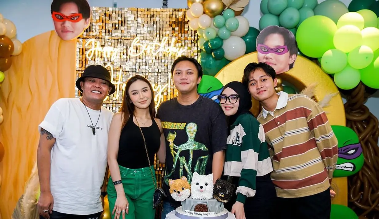 Ulang tahun Rizky Febian. [Foto: Instagram/rizkyfbian]