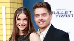 Aktor Dylan Sprouse (kanan) dan model Barbara Palvin menghadiri pemutaran perdana film Bullet Train di Regency Village Theatre, Los Angeles, California, Amerika Serikat, 1 Agustus 2022. Dylan Sprouse dan pacarnya, Barbara Palvin, mengenakan setelan pakaian hitam-putih yang serasi pada pemutaran perdana film Bullet Train. (Michael Tran/AFP)