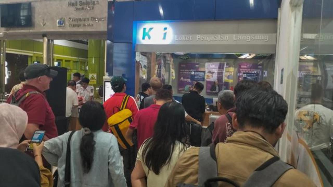 Penumpang KA Argo Bromo Anggrek Gugat PT KAI Rp100 Miliar ke PN Bandung
