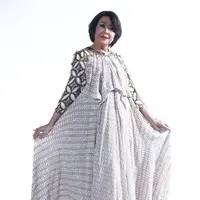 Rima Melati bertahan dalam dunia akting selama 50 tahun. (Fotografer: Nurwahyunan, Digital Imaging: Muhammad Iqbal Nurfajri, Wardrobe: Khaanan, Make up: First, Bintang.com)