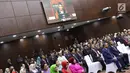 Sejumlah tamu undangan saat menghadiri acara pengucapan sumpah jabatan Ketua dan Wakil Ketua MK di gedung MK, Jakarta, Senin (2/4). Anwar dan Aswanto resmi jadi Ketua dan Wakil Ketua MK periode 2018-2020. (Liputan6.com/Immanuel Antonius)