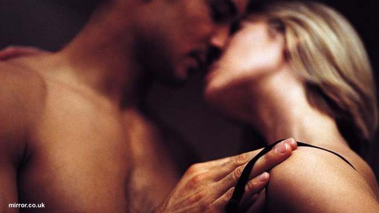 Bir oral seks qizning cuma suratini yutish