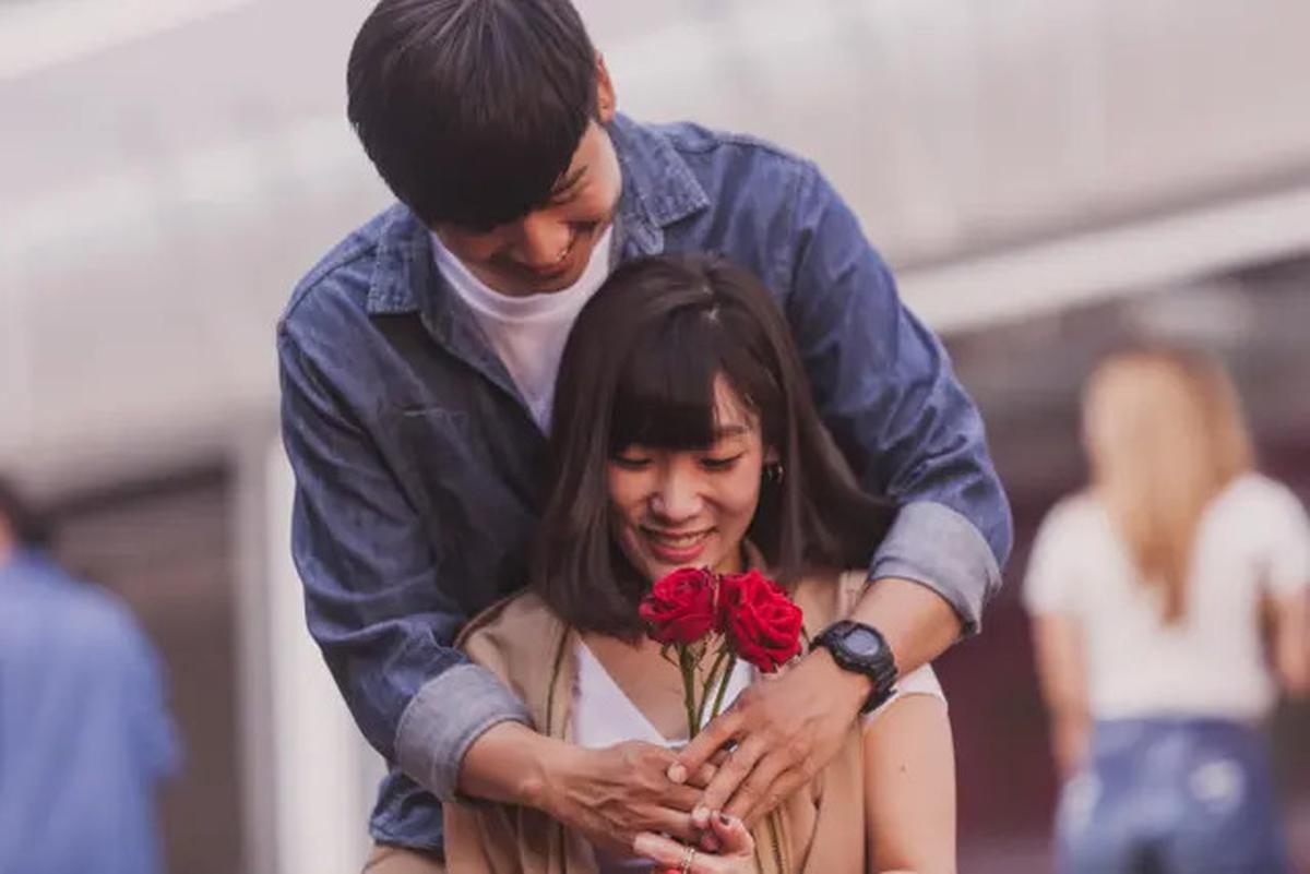 Kenali Tanda Cinta Lama Bersemi Kembali, Indikasi Perasaannya yang Kini Merindukanmu Lagi