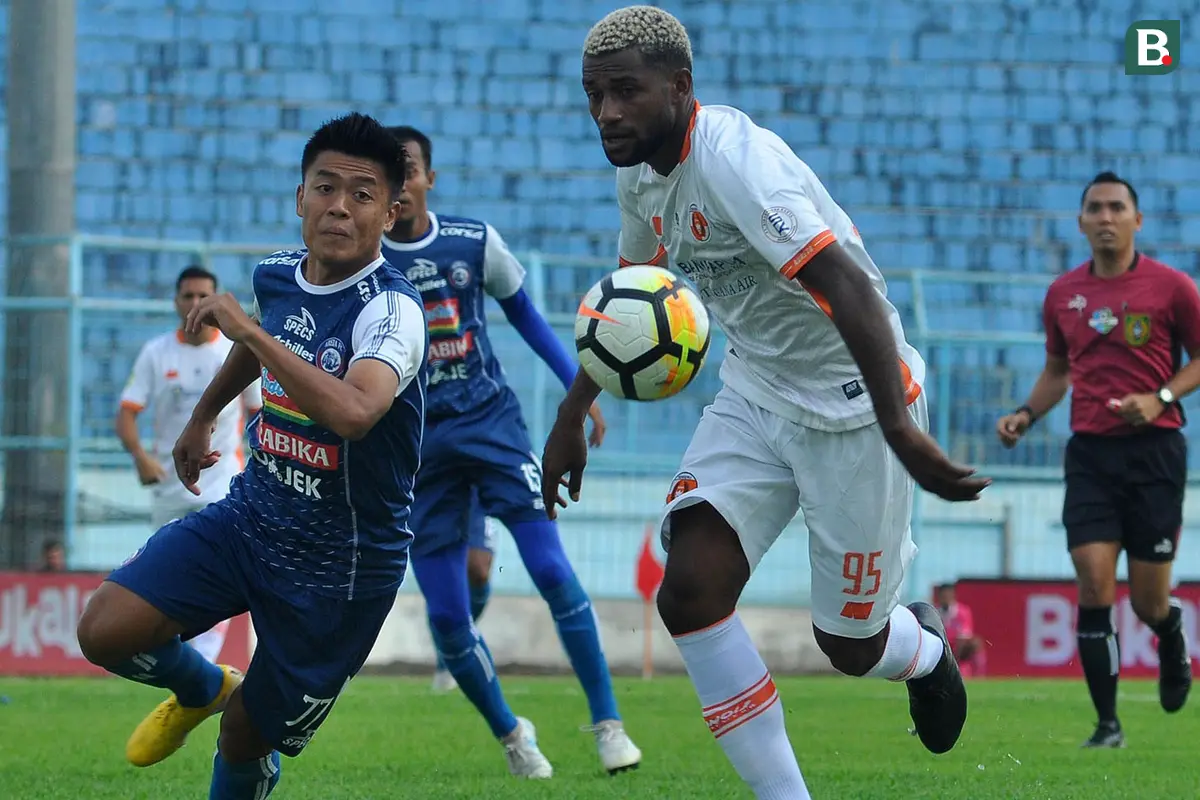 Arema vs Perseru Serui