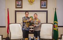 Wali Kota Medan Ajak Kapolrestabes Baru Tingkatkan Sinergi Pemkot Medan Polrestabes, Bahas Pengaktifan Poskamling!