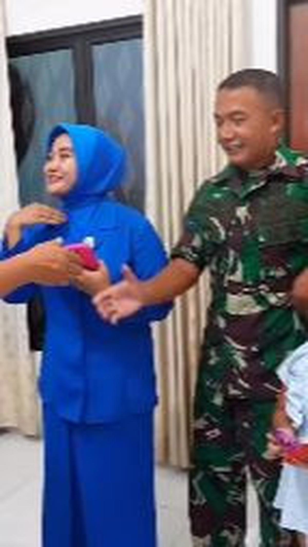 "Sesuai dengan keinginan saya selama ini mendorong peningkatan kesejahteraan Prajurit. Tetap Semangat Prajuritku!," pungkasnya.&nbsp;