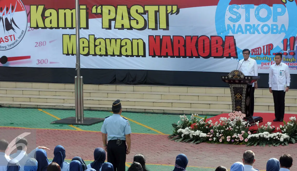 Suasana Apel Akbar Serentak Darurat Narkoba di Kemenkumham, Jakarta, Senin (4/4). Yossona menyampaikan pemberantasan narkoba bukan hanya tugas Kemenkumham, tapi juga semua lini, termasuk masyarakat. (Liputan6.com/Helmi Afandi)