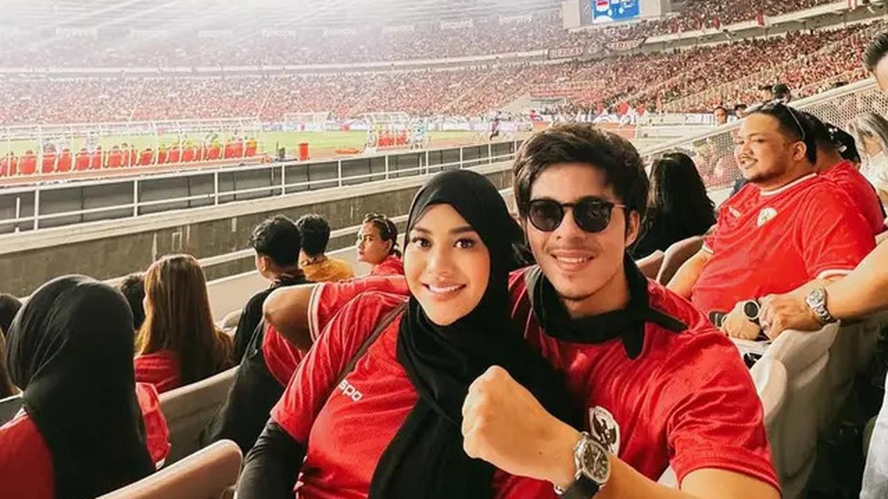 Potret 7 Artis Nonton Indonesia Vs Australia, Kehadiran Azizah Salsha Disorot