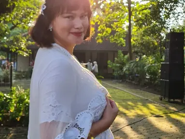 Sosok Tracy Trinita merupakan mantan supermodel Indonesia pertama yang sukses di kancah internasional kini telah menjadi pendeta. (FOTO: instagram.com/tracytrinita/)