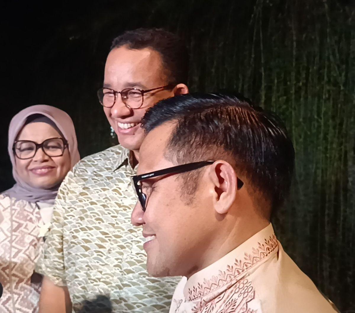 Menanggapi itu, Ketua Umum PKB Abdul Muhaimin Iskandar (Cak Imin) mengungkapkan, bahwa ia dan Anies saat ini masih menunggu keputusan Mahkamah Konstitusi (MK) terkait sengketa Pilpres 2024.