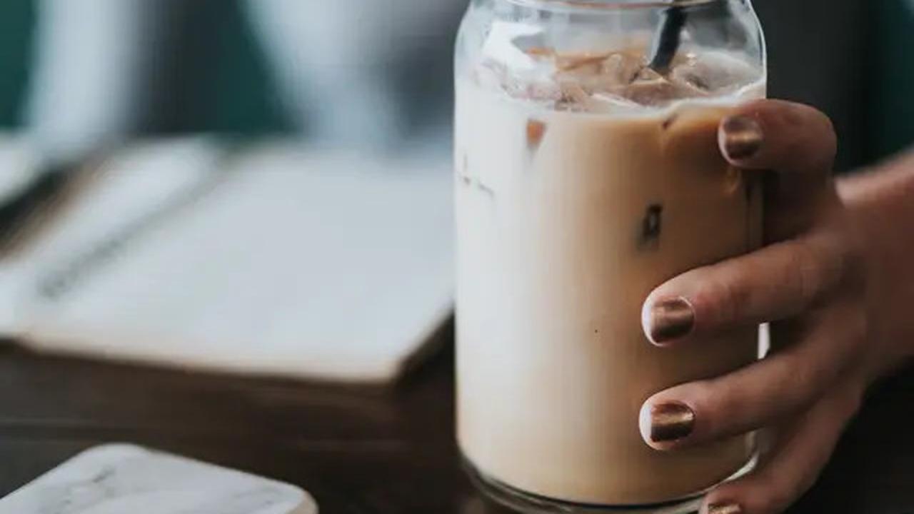 6 Minuman Alami yang Bantu Turunkan Kolesterol Tinggi, Teh Hijau hingga Susu Kedelai