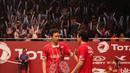 Ekspresi Mohammad Ahsan/Hendra Setiawan, setelah menang melawan pasangan Prancis, Baptiste Careme/Ronan Labar, dalam Kejuaraan Dunia Bulutangkis 2015 di Istora Gelora Bung Karno, Jakarta. Rabu (12/8/2015). (Bola.com/Arief Bagus)