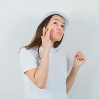 tren skincare terus bergerak ke arah yang lebih mindful dan terukur, salah satunya melalui metode skin cycling yang kini semakin populer di kalangan pecinta perawatan kulit. (foto/dok: freepik/8photo)