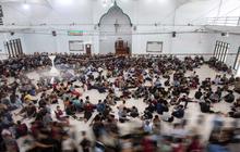 FOTO: Ribuan Santri Gelar Tadarus Lingkaran di Bulan Ramadan
