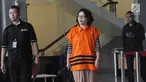 Mantan anggota DPRD Sumatera Utara periode 2009-2014, Arlene Manurung usai menjalani pemeriksaan di Gedung KPK, Jakarta, Senin (10/12). Ini merupakan pemeriksaan perdana Arlene pascaditahan oleh KPK. (Merdeka.com/Dwi Narwoko)