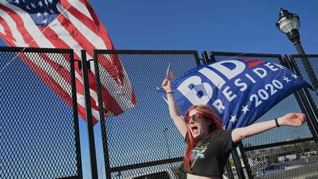Mandy McHale bersorak ketika mendengar Joe Biden terpilih jadi presiden AS (AFP)