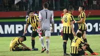 Timnas Malaysia U-16 menelan kekalahan 0-1 dari Timnas Indonesia U-16 dalam laga semifinal Piala AFF U-16 2018, di Stadion Gelora Delta, Sidoarjo, Kamis (9/8/2018) malam WIB. (Bola.com/Aditya Wany)