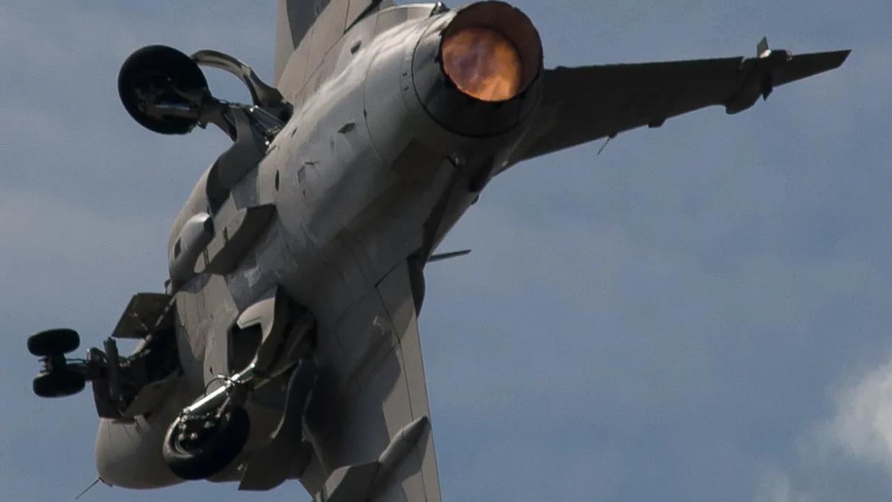 Pilot Pesawat Tempur Bikin Komandan Marah karena Mendarat Tanpa Roda, Nasibnya Malah jadi Orang Nomor Satu di TNI AU