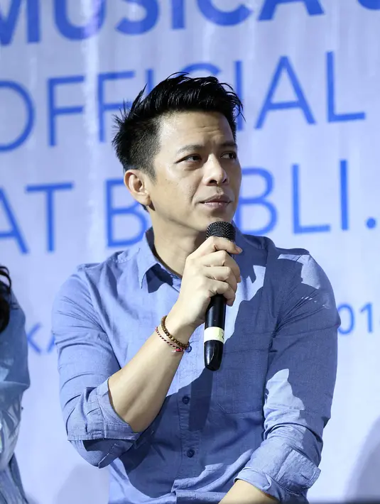 Vokalis NOAH itu mengaku bahwa selama ini, NOAH jarang menerima tawaran job saat bulan Ramadan. Tapi untuk tahun ini, NOAH harus promosi dengan album barunya. (Nurwahyunan/Bintang.com)