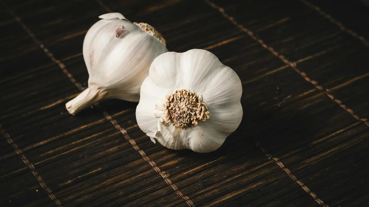 Mengatasi Rambut Tipis Menggunakan Bawang Putih