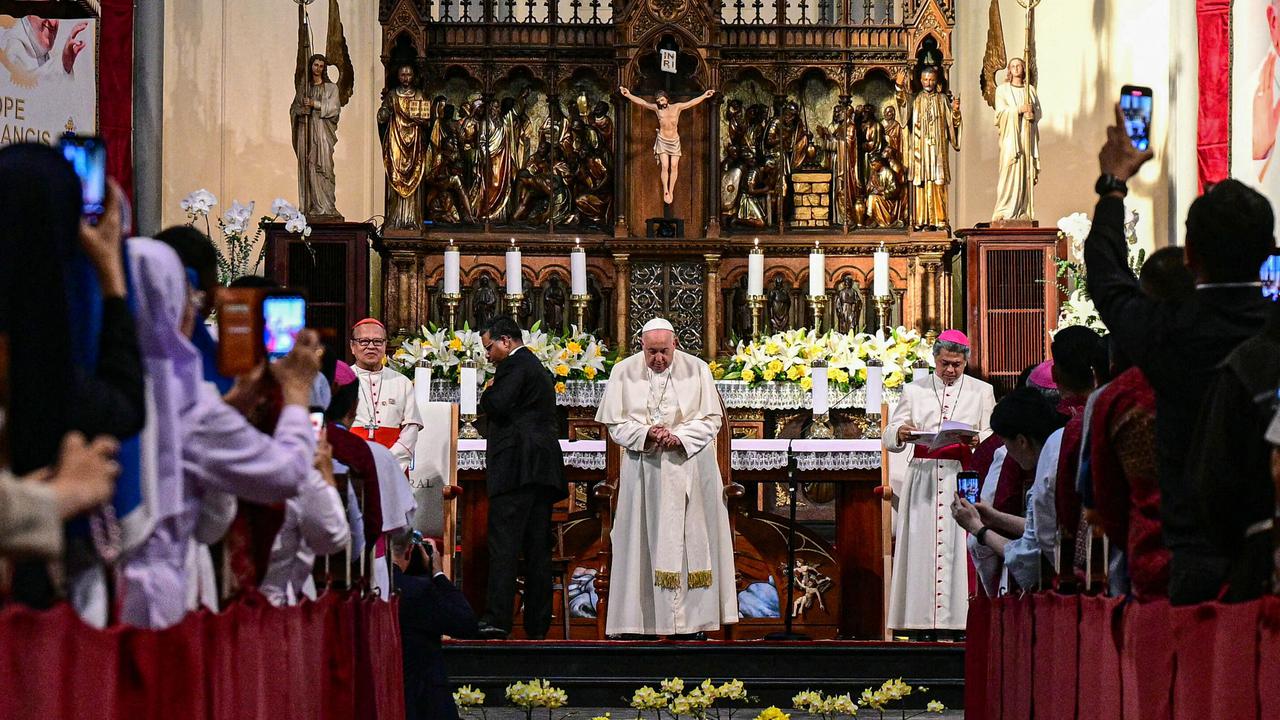 Paus Fransiskus Jabarkan Makna Arsitektur Gereja Katedral Jakarta