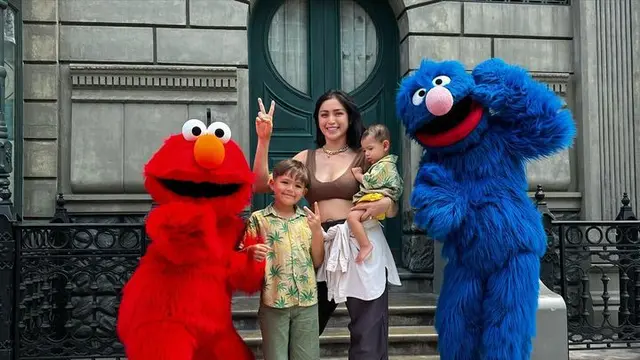 Jessica Iskandar Beri Penjelasan Mengapa Vincent Verhaag Tak Ikut Liburan ke Singapura, Tepis Isu Miring yang Beredar. (instagram.com/inijedar)