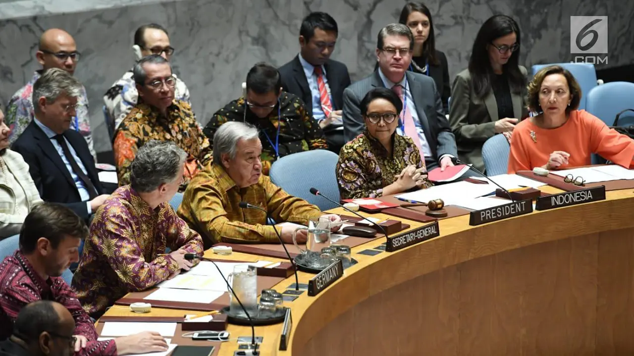 Bangga, Delegasi DK PBB Kenakan Batik Saat Sidang
