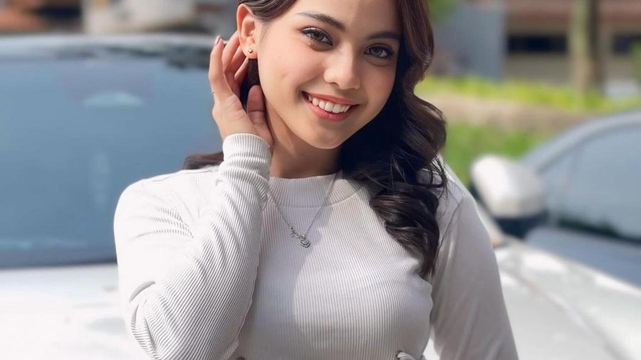 Super Keren Dan Bikin Terpesona, Berikut Ini 8 Potret Putri Isnari Saat Berkuda