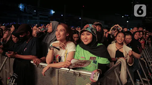 Bawakan Lagu Hits, Sheila On 7 Hibur Penonton dalam Konser Bertajuk “Tunggu Aku”