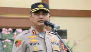 Eks Kapolres Bima Kota Umrahkan Keluarga Pakai Uang Setoran Sabu