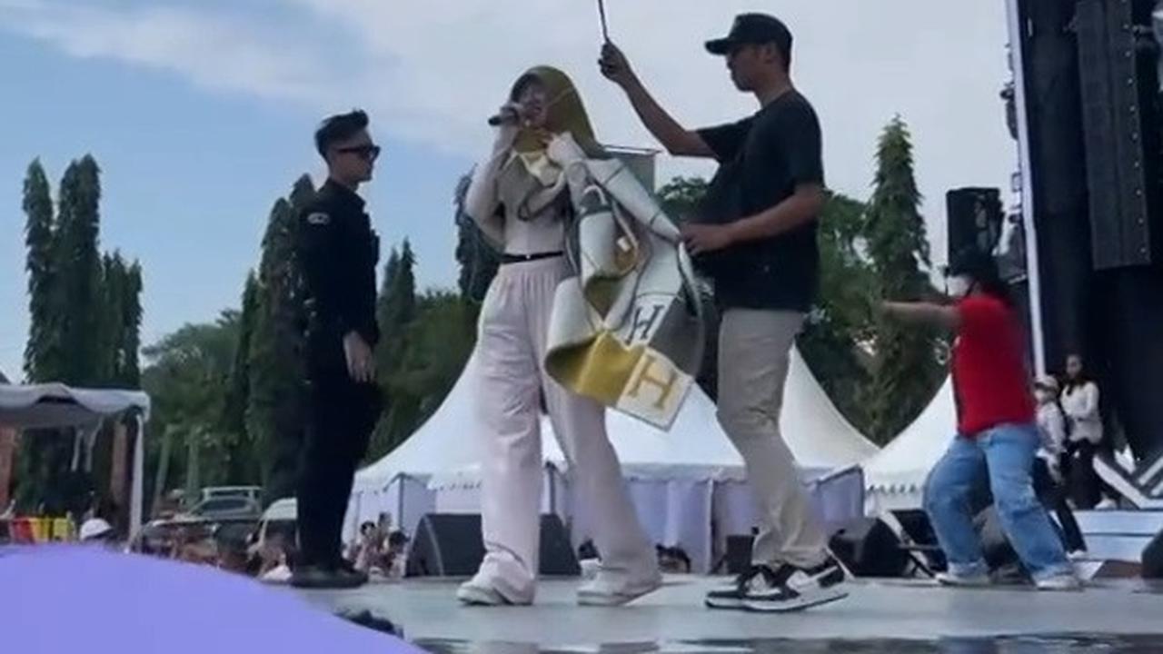 Momen Rekaman Happy Asmara Viral di TikTok