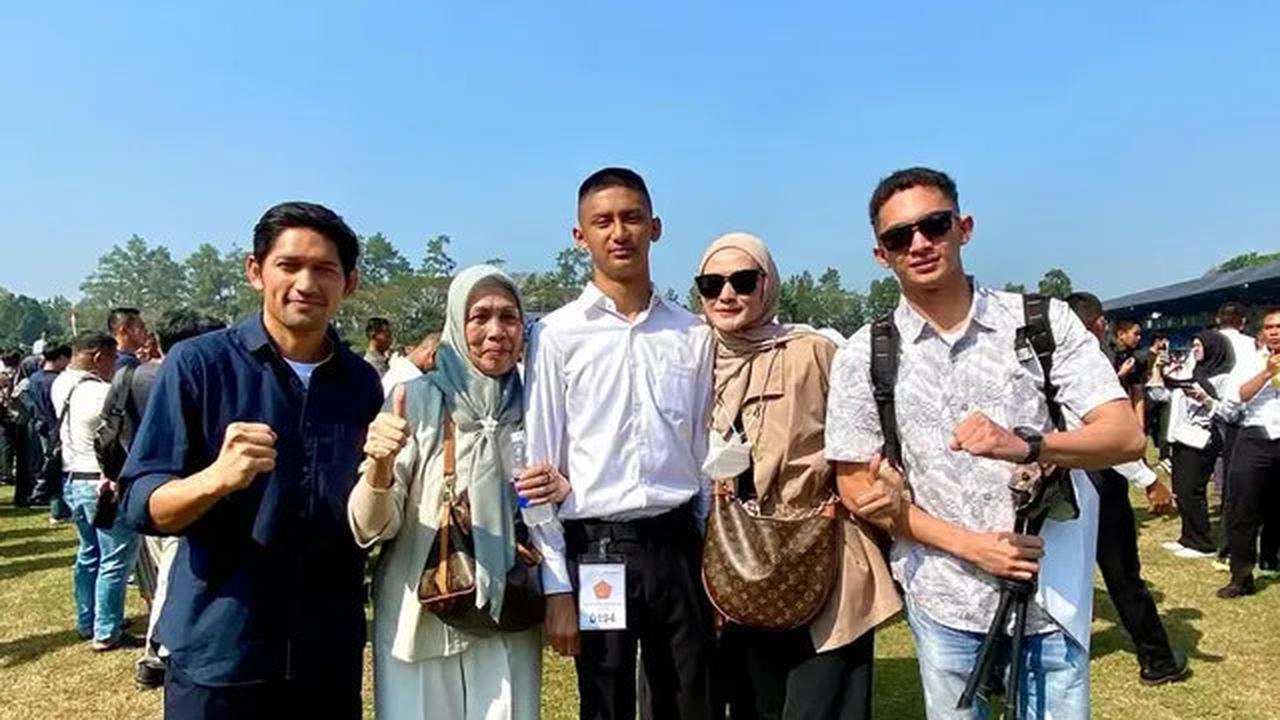 7 Potret Kebersamaan Ibnu Jamil dan Dhofin Maula, Bangga Sang Putra Lolos Akmil