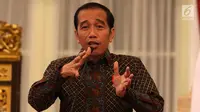 Ekspresi Presiden Joko Widodo atau Jokowi saat memberi arahan dalam Sidang Kabinet Paripurna di Istana Negara, Jakarta, Senin (9/4). Sidang Kabinet Paripurna membahas dua hal. (Liputan6.com/Angga Yuniar)