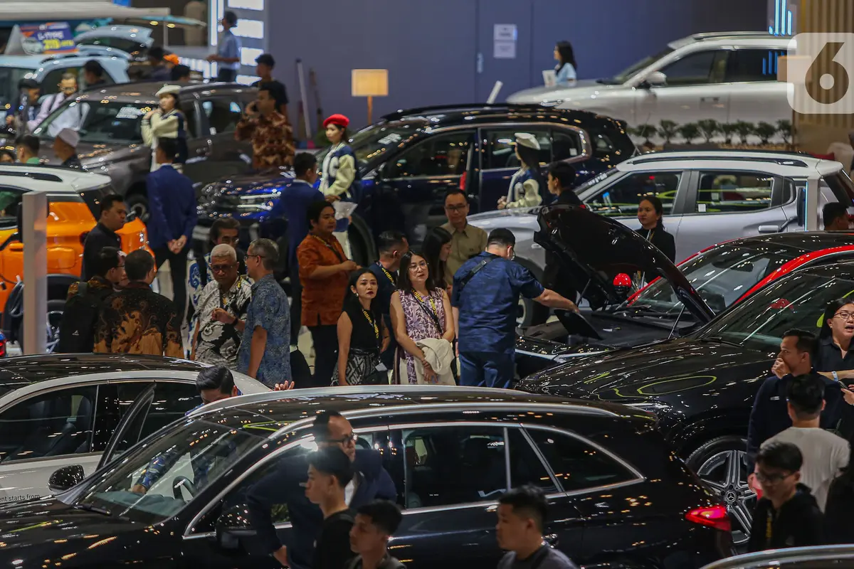 Resmi Dibuka, Pengunjung Padati Pameran Otomotif GIIAS 2024