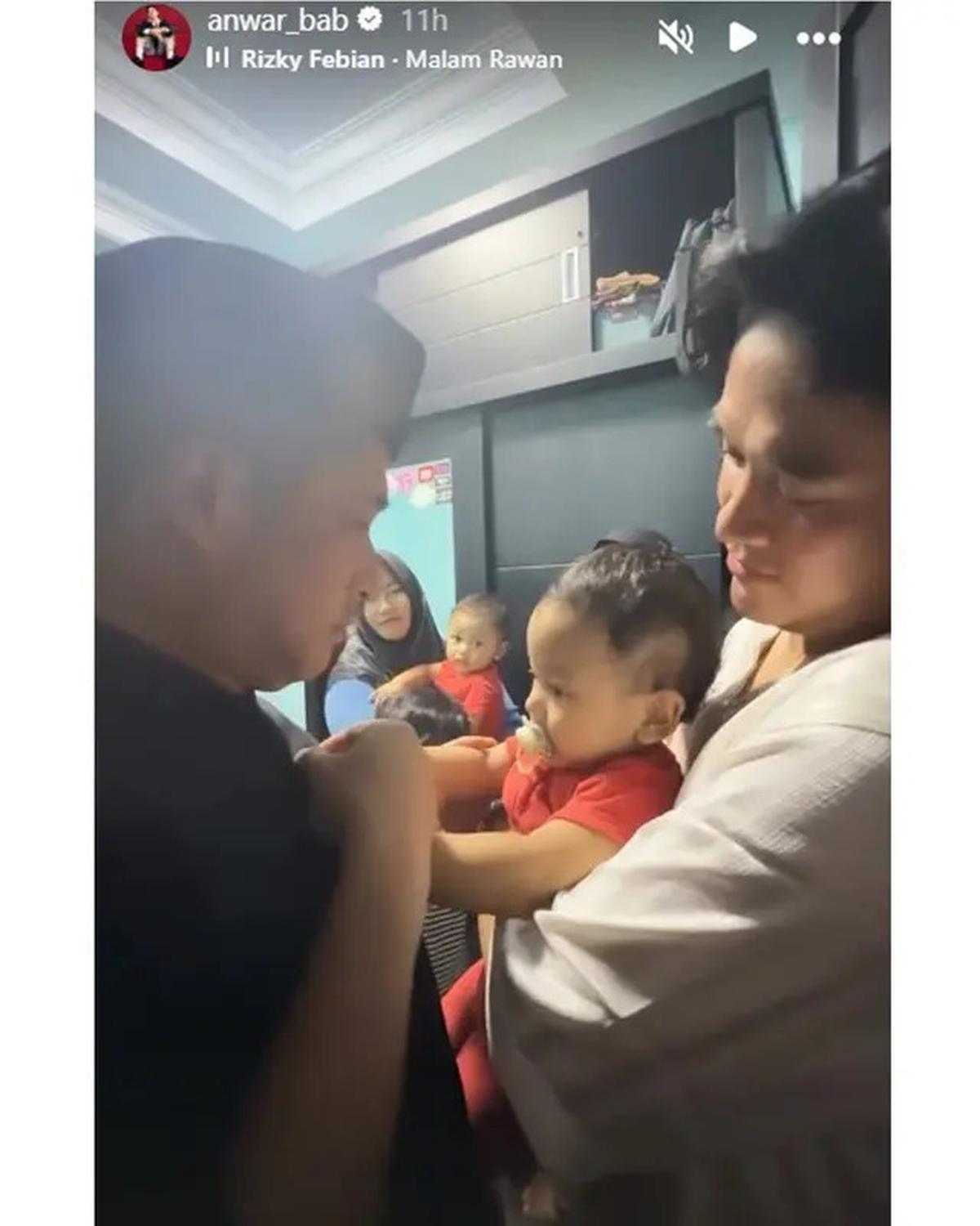 6 Momean Irfan Hakim dan Anwar BAB Gendong Anak Mpok Alpa di Tahlilan 7 Hari