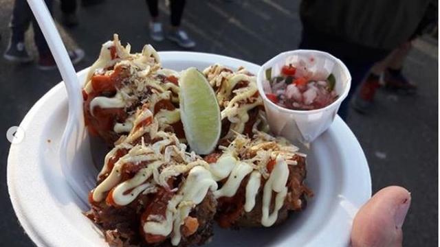 Jualan Bakwan Sayur, Warung Indonesia di AS Laris Manis